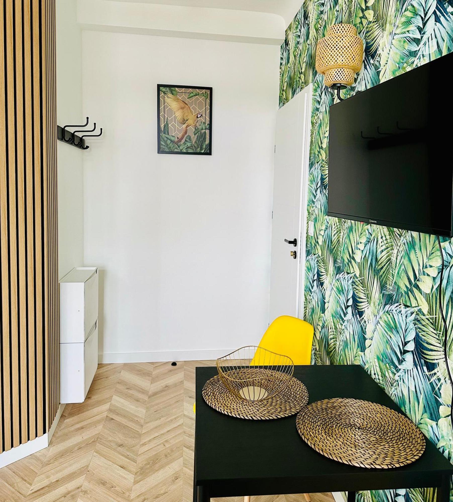 Olivia Apartments - Sloneczny Apartament W Centrum Warszawy, Plac Unii Lubelskiej, Lazienki Krolewskie, Pole Mokotowskie Varsó Kültér fotó